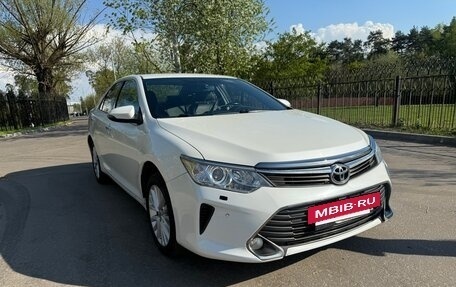 Toyota Camry, 2015 год, 2 200 000 рублей, 2 фотография