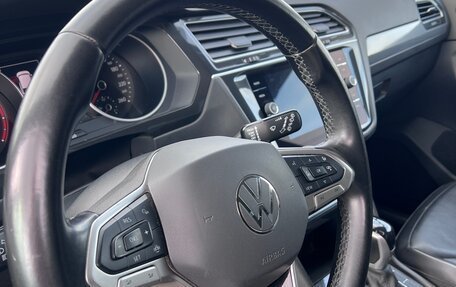 Volkswagen Tiguan II, 2021 год, 2 625 000 рублей, 13 фотография