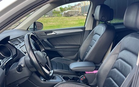 Volkswagen Tiguan II, 2021 год, 2 625 000 рублей, 11 фотография