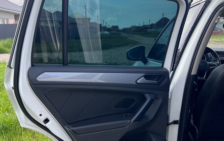 Volkswagen Tiguan II, 2021 год, 2 625 000 рублей, 25 фотография