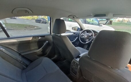 Volkswagen Jetta VI, 2013 год, 950 000 рублей, 13 фотография