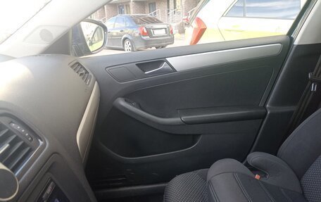 Volkswagen Jetta VI, 2013 год, 950 000 рублей, 18 фотография