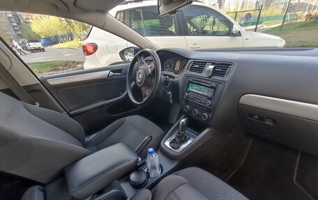 Volkswagen Jetta VI, 2013 год, 950 000 рублей, 12 фотография