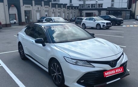 Toyota Camry, 2020 год, 3 000 000 рублей, 3 фотография