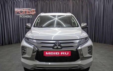 Mitsubishi Pajero Sport III рестайлинг, 2021 год, 3 998 000 рублей, 2 фотография