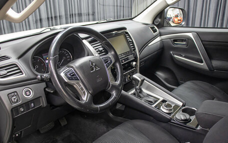 Mitsubishi Pajero Sport III рестайлинг, 2021 год, 3 998 000 рублей, 16 фотография