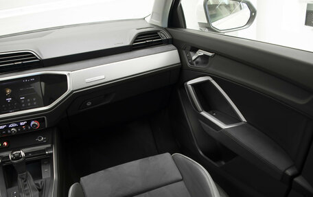 Audi Q3, 2023 год, 3 990 000 рублей, 21 фотография