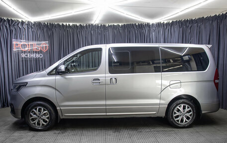 Hyundai Grand Starex Grand Starex I рестайлинг 2, 2019 год, 3 998 000 рублей, 8 фотография