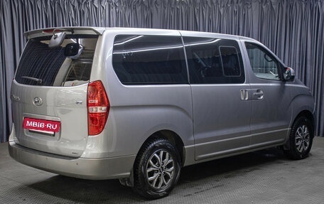 Hyundai Grand Starex Grand Starex I рестайлинг 2, 2019 год, 3 998 000 рублей, 5 фотография