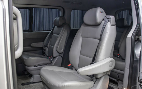 Hyundai Grand Starex Grand Starex I рестайлинг 2, 2019 год, 3 998 000 рублей, 12 фотография