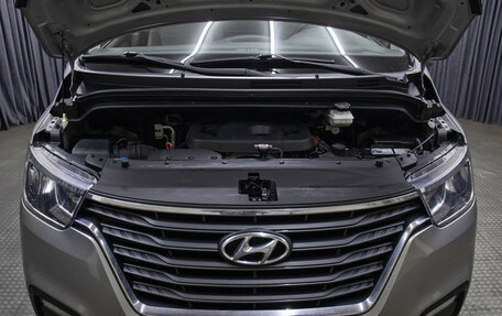 Hyundai Grand Starex Grand Starex I рестайлинг 2, 2019 год, 3 998 000 рублей, 9 фотография
