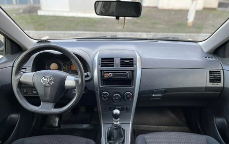 Toyota Corolla, 2011 год, 900 000 рублей, 9 фотография