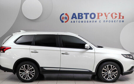 Mitsubishi Outlander III рестайлинг 3, 2018 год, 2 165 000 рублей, 5 фотография