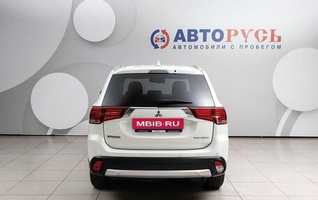 Mitsubishi Outlander III рестайлинг 3, 2018 год, 2 165 000 рублей, 4 фотография