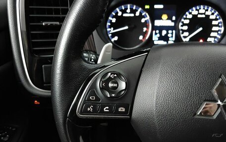 Mitsubishi Outlander III рестайлинг 3, 2018 год, 2 165 000 рублей, 19 фотография