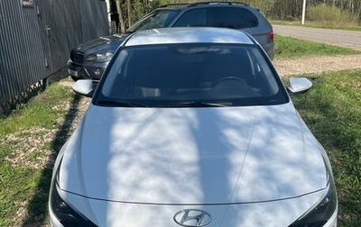 Hyundai Elantra, 2022 год, 1 750 000 рублей, 1 фотография