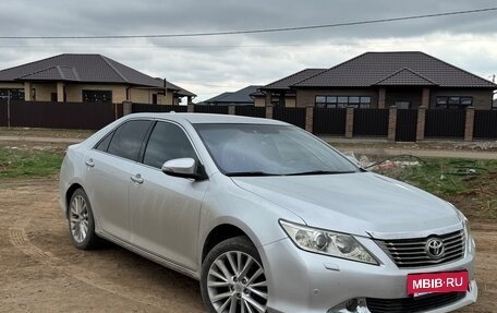 Toyota Camry, 2013 год, 1 650 000 рублей, 2 фотография