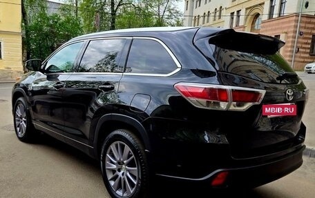 Toyota Highlander III, 2014 год, 3 200 000 рублей, 3 фотография