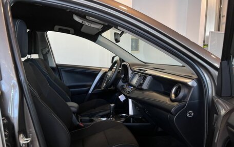 Toyota RAV4, 2017 год, 2 911 200 рублей, 25 фотография