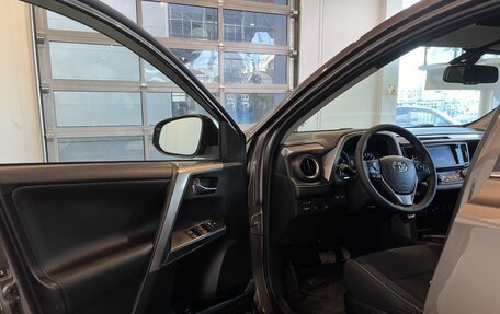 Toyota RAV4, 2017 год, 2 911 200 рублей, 17 фотография