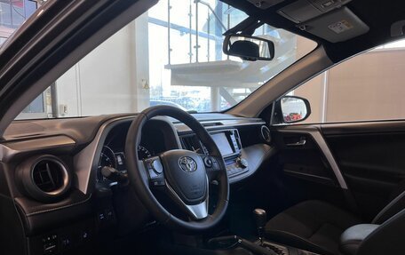 Toyota RAV4, 2017 год, 2 911 200 рублей, 19 фотография