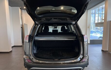 Toyota RAV4, 2017 год, 2 911 200 рублей, 33 фотография