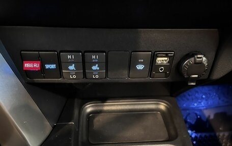 Toyota RAV4, 2017 год, 2 911 200 рублей, 29 фотография