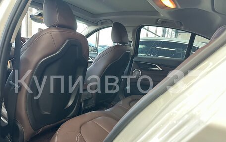 BMW 1 серия, 2022 год, 1 982 000 рублей, 13 фотография