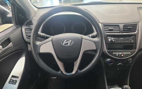 Hyundai Solaris II рестайлинг, 2015 год, 796 000 рублей, 17 фотография