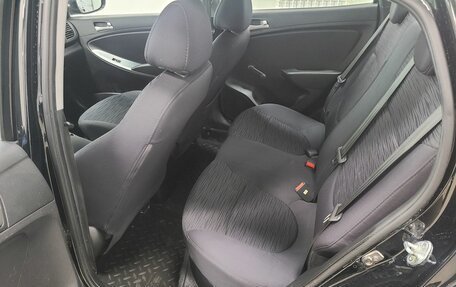 Hyundai Solaris II рестайлинг, 2015 год, 796 000 рублей, 27 фотография