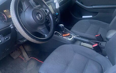 Volkswagen Jetta VI, 2014 год, 780 000 рублей, 5 фотография