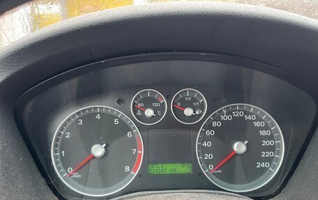 Ford Focus II рестайлинг, 2006 год, 250 000 рублей, 17 фотография