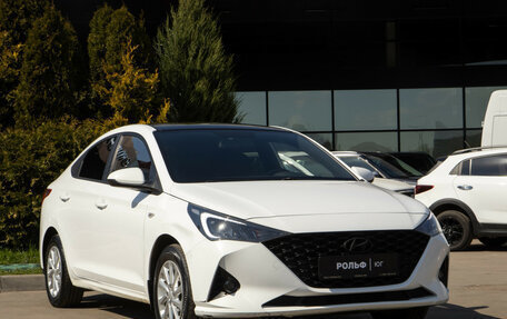 Hyundai Solaris II рестайлинг, 2021 год, 1 538 000 рублей, 2 фотография
