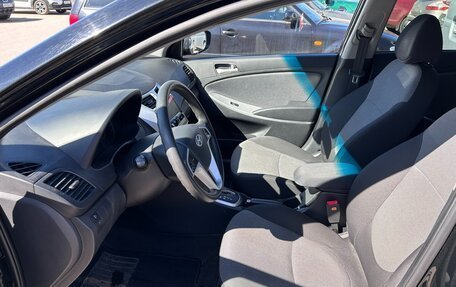 Hyundai Solaris II рестайлинг, 2011 год, 880 000 рублей, 4 фотография
