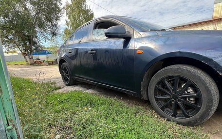 Chevrolet Cruze II, 2009 год, 450 000 рублей, 3 фотография