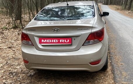 Hyundai Solaris II рестайлинг, 2011 год, 750 000 рублей, 2 фотография