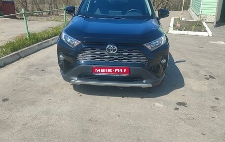Toyota RAV4, 2020 год, 3 800 000 рублей, 1 фотография