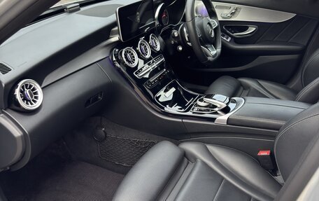 Mercedes-Benz C-Класс, 2017 год, 1 950 000 рублей, 26 фотография