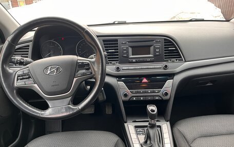 Hyundai Elantra VI рестайлинг, 2017 год, 1 450 000 рублей, 12 фотография