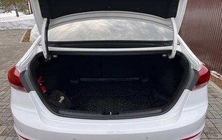 Hyundai Elantra VI рестайлинг, 2017 год, 1 450 000 рублей, 11 фотография
