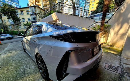 Toyota Prius IV XW50, 2018 год, 2 200 000 рублей, 6 фотография