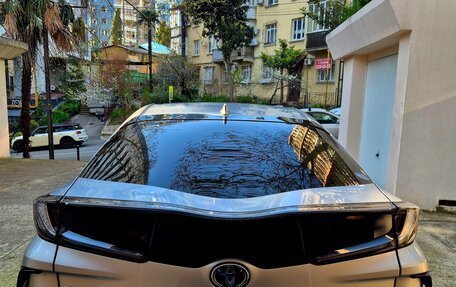 Toyota Prius IV XW50, 2018 год, 2 200 000 рублей, 24 фотография