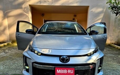 Toyota Prius IV XW50, 2018 год, 2 200 000 рублей, 25 фотография
