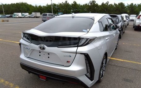 Toyota Prius IV XW50, 2018 год, 2 200 000 рублей, 34 фотография