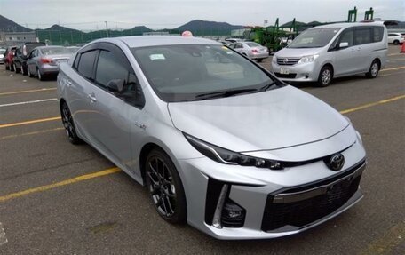 Toyota Prius IV XW50, 2018 год, 2 200 000 рублей, 36 фотография