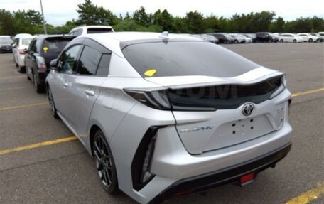 Toyota Prius IV XW50, 2018 год, 2 200 000 рублей, 33 фотография