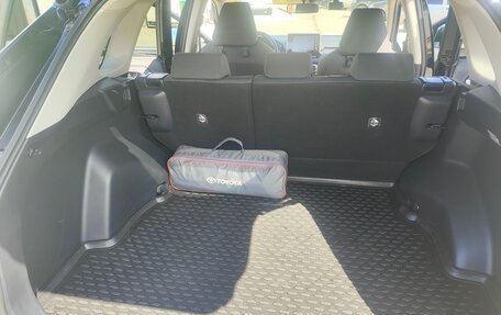 Toyota RAV4, 2020 год, 3 800 000 рублей, 9 фотография