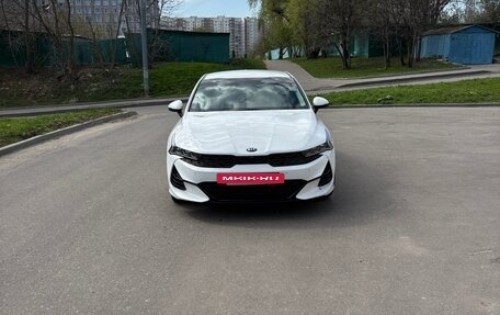 KIA K5, 2021 год, 1 800 000 рублей, 12 фотография