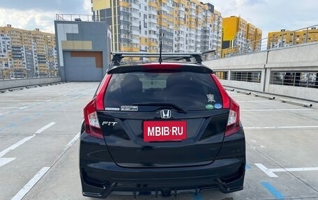 Honda Fit III, 2019 год, 1 300 000 рублей, 6 фотография