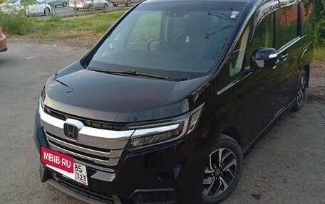Honda Stepwgn IV, 2020 год, 2 550 000 рублей, 2 фотография